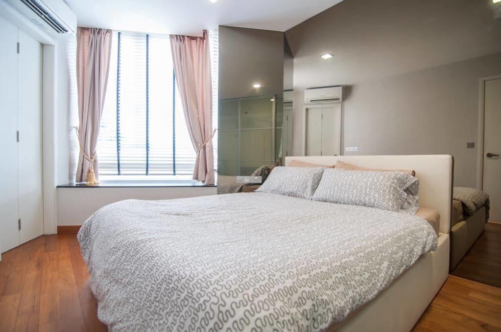Khách sạn hẻo lánh Ace